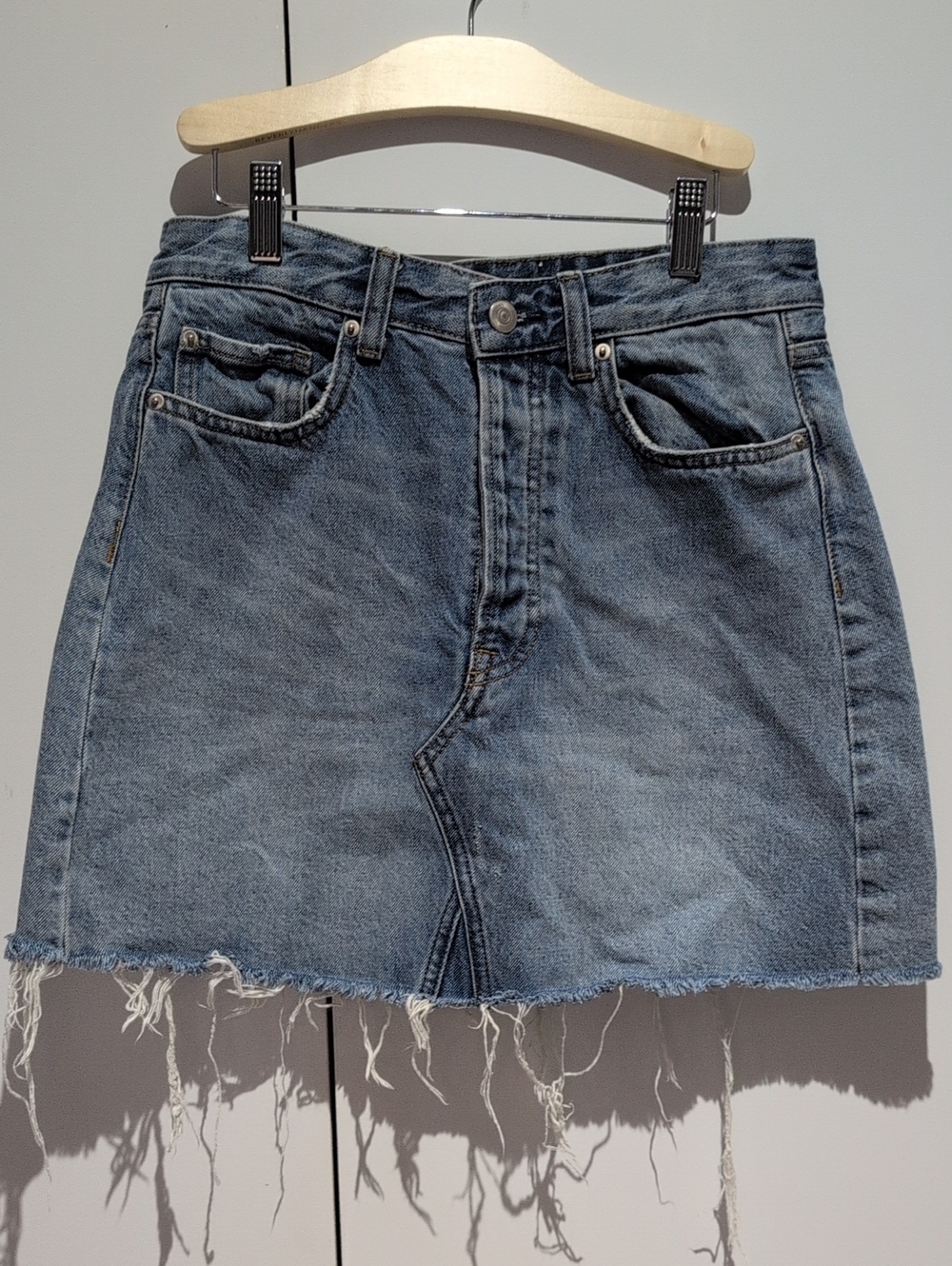 H&M Distressed Blue Denim Mini Skirt Size 6